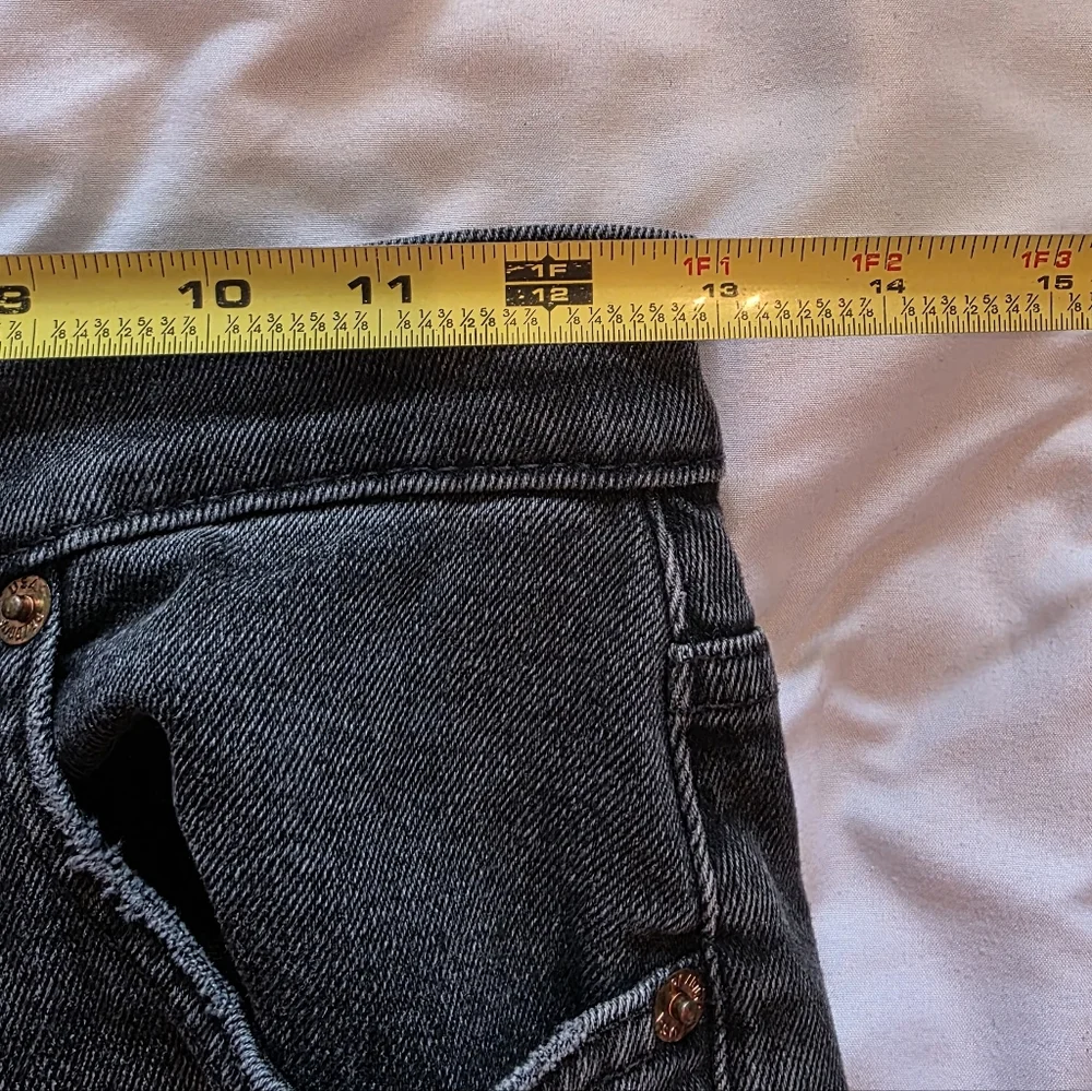 RE/DONE Black Raw Hem Button Fly Jeans Size 26 High Rise Cropped Designer Denim